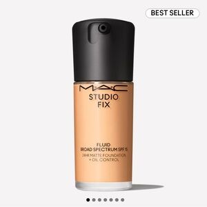 STUDIO FIX FLUID SPF 15 24HR MATTE FOUNDATION + OIL CONTROL